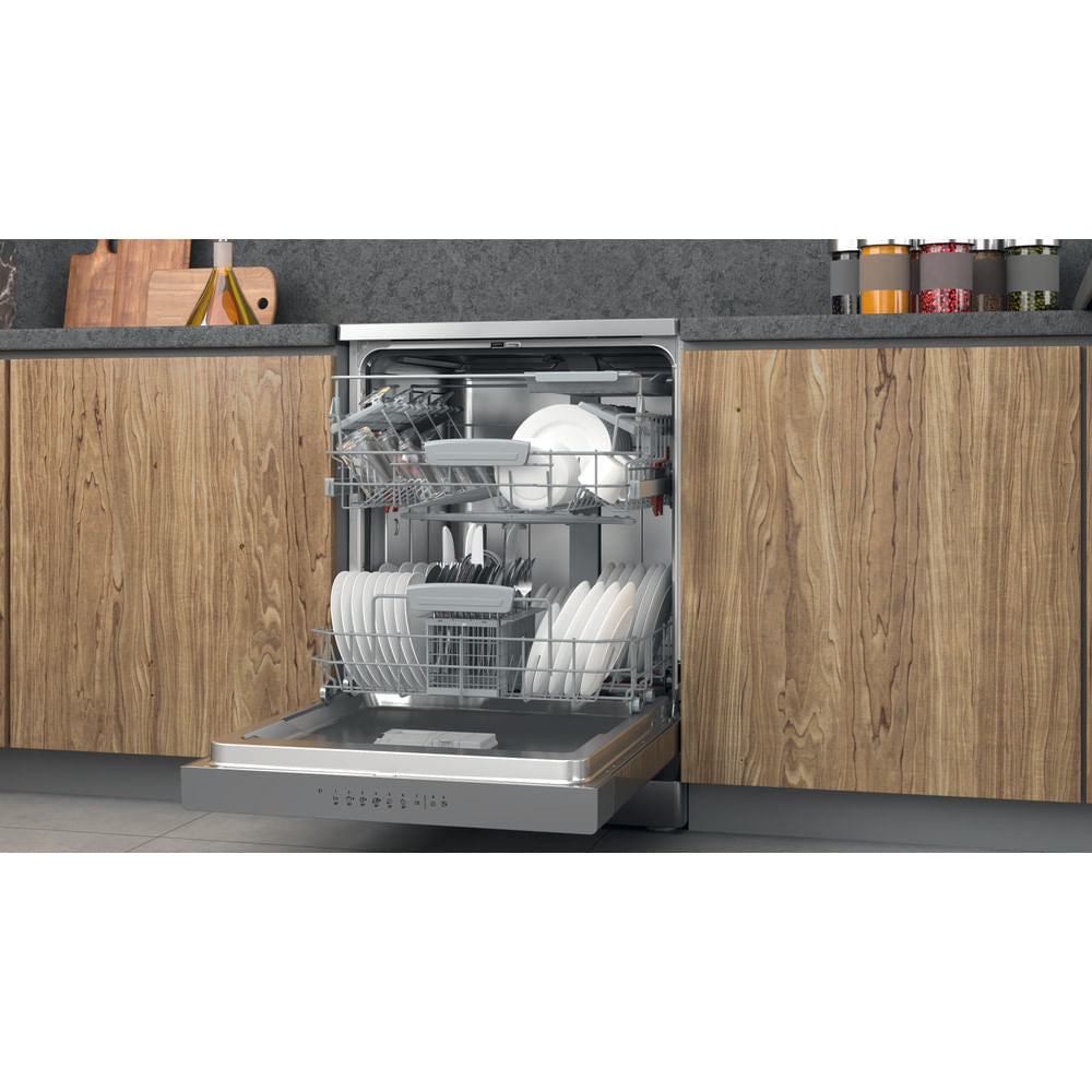 MÁQUINA DE LAVAR LOUÇA HOTPOINT - HFC 3C26 CW X